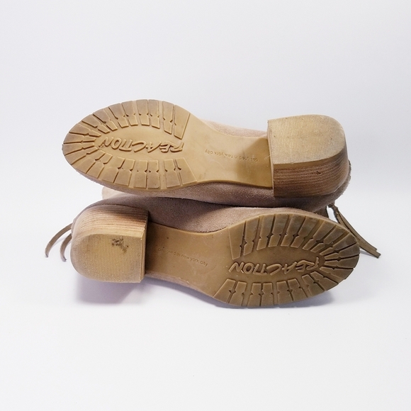 Kenneth Cole Reaction Pil-age Ankle Booties Tan Suede Back Zip Tassels Size 6.5 - Picture 10 of 11